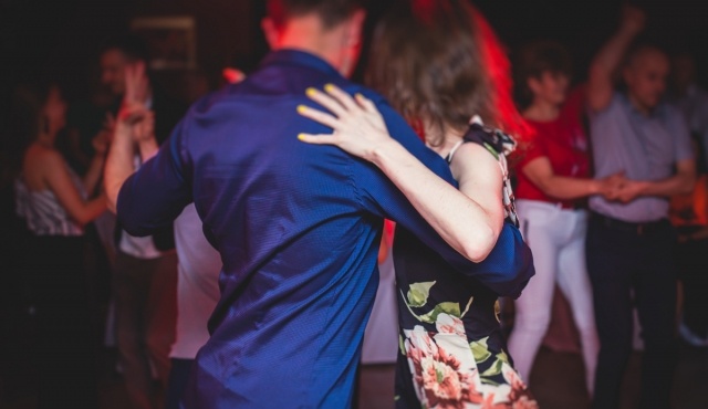Salsa Workshop met aansluitende borrel in Roermond